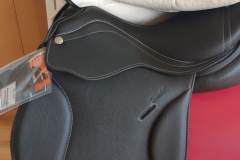 Zaldi-Europa-2G-universal-negra-a-medida-EQUIscan-de-BIENESTARCABALLO-4