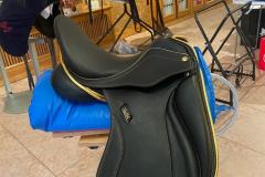 Zaldi-Kira-Klass-tiefer-Sitz-schwarz-mit-Gold-von-ZALDIONLINE-1