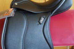 Zaldi-San-Jorge-negra-con-gris-profunda-a-medida-EQUIscan-de-BIENESTARCABALLO-2